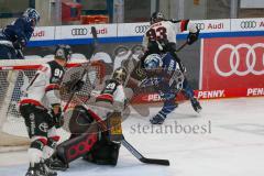 Penny DEL - Eishockey - Saison 2021/22 - ERC Ingolstadt - Kölner Haie - Sebastian Uvira (#93 Köln) - Justin Pogge Torwart (#49 Köln) - Moritz Müller (#91 Köln) - Frederik Storm (#9 ERCI) -  Foto: Stefan Bösl