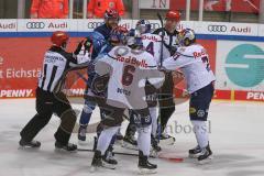 DEL - Eishockey - Saison 2020/21 - ERC Ingolstadt - EHC Red Bull München - Frederik Storm (#9 ERCI) - Darryl Boyle (#6 München) - Ryan Kuffner (#12 ERCI) - mit Meinungsverschiedenheiten - Foto: Jürgen Meyer