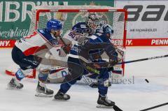 Penny DEL - Eishockey - Saison 2021/22 - ERC Ingolstadt - Adler Mannheim - Felix Brückmann Torwart (#90 Mannheim) - Daniel Pietta (#86 ERCI) - Sinan Akdag (#7 Mannheim) -  Foto: Meyer Jürgen