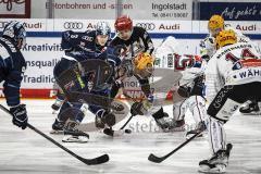 Im Bild: Enrico Henriquez-Morales (#52 ERCI) und Alex Friesen (Bremerhaven)

