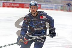 Penny DEL - Eishockey - Saison 2021/22 - ERC Ingolstadt - Grizzlys Wolfsburg - Wayne Simpson (#21 ERCI) -  Foto: Jürgen Meyer