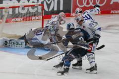 Penny DEL - Eishockey - Saison 2021/22 - ERC Ingolstadt - Schwenninger Wild Wings -  Joacim Eriksson Torwart (#60 Schwenningen) - Frederik Storm (#9 ERCI) - John Ramage (#55 Schwenningen) - Foto: Jürgen Meyer