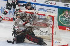 Penny DEL - Eishockey - Saison 2021/22 - ERC Ingolstadt - Kölner Haie - #kn45# - Chris Bourque (#77 ERCI) - Moritz Müller (#91 Köln) - Foto: Stefan Bösl