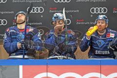 Penny DEL - Eishockey - Saison 2021/22 - ERC Ingolstadt - Adler Mannheim - Emil Quaas (#20 ERCI) - Leon Hüttl (#25 ERCI) - David Warsofsky (#55 ERCI) -  Foto: Meyer Jürgen