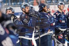 DEL - ERC Ingolstadt - Kölner Haie - die Kölner Haie gewinnen in der Verlängerung, Ingolstadt scheidet aus. Niederlage, hängende Köpfe Louis Brune (50 - ERC) Torwart Kevin Reich (35 - ERC)