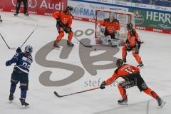 Penny DEL - Eishockey - Saison 2021/22 - ERC Ingolstadt - Grizzlys Wolfsburg -  #25# - Dustin Strahlmeier Torwart (#1 Wolfsburg) - Foto: Jürgen Meyer