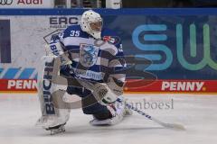 DEL - Eishockey - Saison 2020/21 - ERC Ingolstadt - Eisbären Berlin - Nicolas Daws Torwart (#35 ERCI) beim warm machen  - Foto: Jürgen Meyer