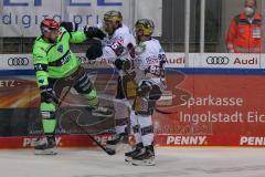 DEL - Eishockey - Saison 2020/21 - ERC Ingolstadt - Eisbären Berlin - Brandon Defazio (#24 ERCI) - John Ramage (#55 Berlin) - Zach Boychuk (#89 Berlin) - Foto: Jürgen Meyer