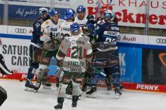 Penny DEL - Eishockey - Saison 2021/22 - ERC Ingolstadt - Augsburger Panther - Boxkampf an der Bande - Samuel Soramies (#28 ERCI) - Enrico Henriquez-Morales (#52 ERCI) - Scott Valentine (#22 Augsburg)Magnus Eisenmenger (#14 Augsburg) -  -  Foto: Stefan Bö