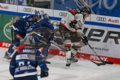 Penny DEL - Eishockey - Saison 2021/22 - ERC Ingolstadt - Kölner Haie - Ben Marshall (#45 ERCI) - Luis Üffing (#42 Köln) - Justin Feser (#71 ERCI) -  Foto: Stefan Bösl