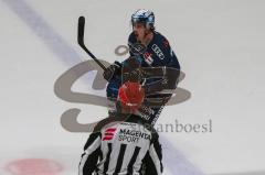 Penny DEL - Eishockey - Saison 2021/22 - ERC Ingolstadt - Schwenninger Wild Wings - Der 2:1 Siegtreffer durch Louis-Marc Aubry (#11 ERCI) - jubel -  Foto: Jürgen Meyer
