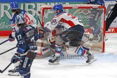 Penny DEL - Eishockey - Saison 2021/22 - ERC Ingolstadt - Adler Mannheim - Felix Brückmann Torwart (#90 Mannheim) - Thomas Larkin (#37 Mannheim) - Chris Bourque (#77 ERCI) - -  Foto: Meyer Jürgen