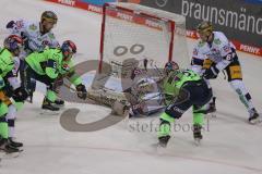 DEL - Eishockey - Saison 2020/21 - ERC Ingolstadt - Eisbären Berlin - Mathias Niederberger Torwart (#35 Berlin) Ryan Kuffner (#12 ERCI) - Petrus Palmu (#52 ERCI) - Kai Wissmann (#6 Berlin) - Foto: Jürgen Meyer