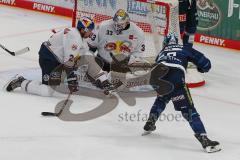 Penny DEL - Eishockey - Saison 2021/22 - ERC Ingolstadt - Red Bull München - Danny aus den Birken Torwart (#33 München) - Andrew MacWilliam (#2 München) - Daniel Pietta (#86 ERCI) -  Foto: Jürgen Meyer