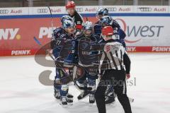 Penny DEL - Eishockey - Saison 2021/22 - ERC Ingolstadt - Augsburger Panther - Der 1:0 Führungstreffer durch Wayne Simpson (#21 ERCI) - jubel -  Foto: Stefan Bösl