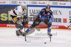 DEL; ERC Ingolstadt - Eisbären Berlin; Andrew Rowe (Nr.9 - ERC) Kai Wissmann (Nr.6 - Berlin)