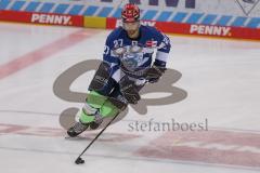 DEL - Eishockey - Saison 2020/21 - ERC Ingolstadt - Eisbären Berlin - Garret Pruden (#27 ERCI) beim warm machen  - Foto: Jürgen Meyer