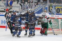 Penny DEL - Eishockey - Saison 2021/22 - ERC Ingolstadt - Augsburger Panther - Der 3:0 Führungstreffer durch Frederik Storm (#9 ERCI) - jubel -  Markus Keller Torwart (#35 Augsburg) - Dennis Miller (#52 Augsburg) - Brandon Defazio (#24 ERCI) - Frederik St