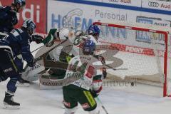 Penny DEL - Eishockey - Saison 2021/22 - ERC Ingolstadt - Augsburger Panther - Der 1:0 Führungstreffer durch Wayne Simpson (#21 ERCI) - jubel - Markus Keller Torwart (#35 Augsburg) -  Foto: Stefan Bösl