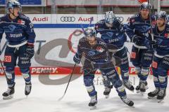 Penny DEL - Pre-Playoff - Spiel 2 - Eishockey - Saison 2021/22 - ERC Ingolstadt - Kölner Haie - Der 1:0 Führungstreffer durch Mirko Höfflin (#10 ERCI) - jubel - Leon Hüttl (#25 ERCI) - Daniel Pietta (#86 ERCI) -  Foto: Jürgen Meyer