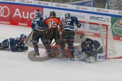 Penny DEL - Eishockey - Saison 2021/22 - ERC Ingolstadt - Grizzlys Wolfsburg -  Der 0:2 Führungstreffer für Wolfsburg durch Chris DeSousa (#82 Wolfsburg) - Karri Rämö Torwart (#31 ERCI) - Daniel Pietta (#86 ERCI) - Emil Quaas (#20 ERCI) - Simon Gnyp (#3 E