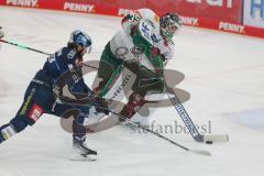 Penny DEL - Eishockey - Saison 2021/22 - ERC Ingolstadt - Augsburger Panther - Markus Keller Torwart (#35 Augsburg) -  Wojciech Stachowiak (#19 ERCI) -Foto: Stefan Bösl