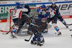 Penny DEL - Eishockey - Saison 2021/22 - ERC Ingolstadt - Adler Mannheim - Felix Brückmann Torwart (#90 Mannheim) - Brandon Defazio (#24 ERCI) - Jason Bast (#39 Mannheim) - Sinan Akdag (#7 Mannheim) -  Denis Reul (#29 Mannheim) - Foto: Meyer Jürgen