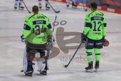 DEL - Eishockey - Saison 2020/21 - ERC Ingolstadt - Nürnberg Ice Tigers - Starting Six - Michael Garteig Torwart (#34 ERCI) Ryan Kuffner (#12 ERCI) - Foto: Jürgen Meyer