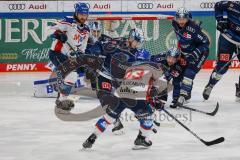 Penny DEL - Eishockey - Saison 2021/22 - ERC Ingolstadt - Adler Mannheim -  Kevin Reich Torwart (#35 ERCI) - Colton Jobke (#7 ERCI) - Mathew Bodie (#22 ERCI) -  Tim Wohlgemuth (#33 Mannheim) - Andrew Desjardins (#84 Mannheim) -  - Foto: Meyer Jürgen