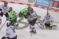 DEL - Eishockey - Saison 2020/21 - ERC Ingolstadt - Nürnberg Ice Tigers - Louis-Marc Aubry (#11 ERCI) - Ilya Sharipov Torwart (43 Nürnberg) - Foto: Jürgen Meyer