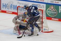 Penny DEL - Eishockey - Saison 2021/22 - ERC Ingolstadt - EHC Red Bull München - Danny aus den Birken Torwart (#33 München) - Louis-Marc Aubry (#11 ERCI) -  Foto: Jürgen Meyer