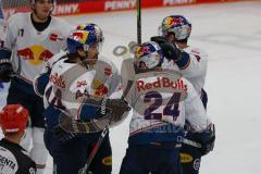 Penny DEL - Eishockey - Saison 2021/22 - ERC Ingolstadt - EHC Red Bull München -  Der 0:1 Führungstreffer durch Zachary Redmond (#44 München) - jubel - Foto: Jürgen Meyer