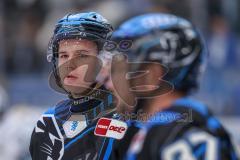 DEL; ERC Ingolstadt - Dresdner Eislöwen; vor dem Spiel Krauß Philipp (8 ERC)