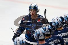 Penny DEL - Eishockey - Saison 2021/22 - ERC Ingolstadt - Kölner Haie - Der 2:3 Anschlusstreffer durch Louis-Marc Aubry (#11 ERCI)-  jubel - Foto: Stefan Bösl