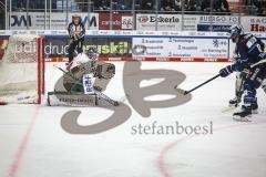 Im Bild: Tor für den ERC durch Frederik Storm (#9 ERCI)

