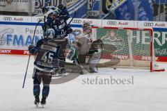 Penny DEL - Eishockey - Saison 2021/22 - ERC Ingolstadt - Augsburger Panther - Der 3:0 Führungstreffer durch Frederik Storm (#9 ERCI) - jubel -  Markus Keller Torwart (#35 Augsburg) - Dennis Miller (#52 Augsburg) - Brandon Defazio (#24 ERCI) - Frederik St