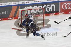 Im Bild: Louis Brune (#50 ERCI) und Maximilian Franzreb (Bremerhaven)

