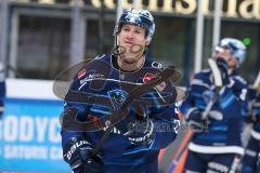 Penny DEL - Eishockey - Saison 2021/22 - ERC Ingolstadt - Krefeld Pinguine - Jerome Flaake (#90 ERCI) - nach dem Spiel -  Foto: Jürgen Meyer