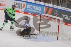 DEL - Eishockey - Saison 2020/21 - ERC Ingolstadt - Nürnberg Ice Tigers - Der 6:0 Treffer durch Brandon Defazio (#24 ERCI) - #jubel - Daniel Pietta (#86 ERCI) - Ilya Sharipov Torwart (43 Nürnberg) - Foto: Jürgen Meyer