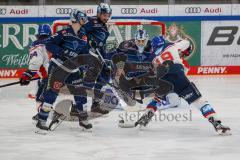 Penny DEL - Eishockey - Saison 2021/22 - ERC Ingolstadt - Adler Mannheim -  Kevin Reich Torwart (#35 ERCI) - Colton Jobke (#7 ERCI) - Lean Bergmann (#19 Mannheim) - Foto: Meyer Jürgen