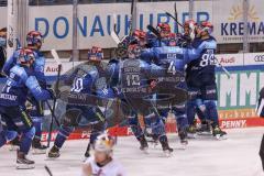 DEL - ERC Ingolstadt - EHC Red Bull München - Brandon DeFazio (24 ERC) erzielt das erlösende Tor zum 5:4, München scheidet aus. ERC Ingolstadt im Halbfinale, Tor Jubel