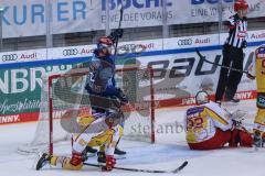 DEL - Eishockey - ERC Ingolstadt - Düsseldorfer EG - Tor Jubel Ryan Kuffner (12 - ERC) Torwart Hendrik Hane (32 DG) Bernhard Ebner (67 DEG)