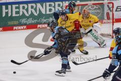 DEL; Playoffs; ERC Ingolstadt - DEG Düsseldorf; Charles Bertrand (33 ERC) Torchance