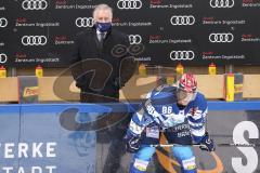 DEL - Eishockey - Saison 2020/21 - ERC Ingolstadt - EHC Red Bull München - Doug Shedden (Cheftrainer ERCI) beim warm machen - Daniel Pietta (#86 ERCI) - Foto: Jürgen Meyer