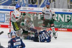 Penny DEL - Eishockey - Saison 2021/22 - ERC Ingolstadt - Augsburger Panther -  Henry Haase (#4 Augsburg) - Chris Bourque (#77 ERCI) wird zu Fall gebracht - Markus Keller Torwart (#35 Augsburg) - Foto: Stefan Bösl