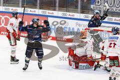 Im Bild: Tor für den ERC - Frederik Storm (#9 ERCI)  Niklas Heinzinger (#88 DEG) Mirko Pantkowski (#30 DEG) Wayne Simpson (#21 ERCI)

