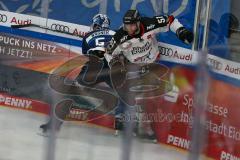 Penny DEL - Eishockey - Saison 2021/22 - ERC Ingolstadt - Kölner Haie - Quinton Howden (#51 Köln) - Fabio Wagner (#5 ERCI) -  Foto: Stefan Bösl