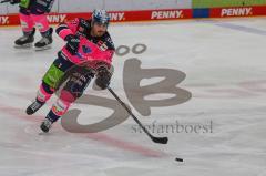 Penny DEL - Eishockey - Saison 2021/22 - ERC Ingolstadt - Nürnberg Ice Tigers - Chris Bourque (#77 ERCI) -  Foto: Jürgen Meyer