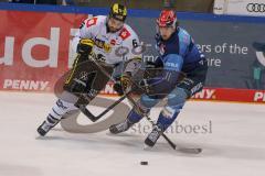 DEL - Eishockey - Saison 2020/21 - ERC Ingolstadt - Krefeld Pinguine - Lucas Lessio (#6 Krefeld) - Louis-Marc Aubry (#11 ERCI) - Foto: Jürgen Meyer