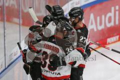 Penny DEL - Eishockey - Saison 2021/22 - ERC Ingolstadt - Kölner Haie - Der 2:4 Führungstreffer durch Marcel Barinka (#71 Köln) - Jubel - Pascal Zerressen (#27 Köln) - Landon Ferraro (#39 Köln) -  Foto: Stefan Bösl